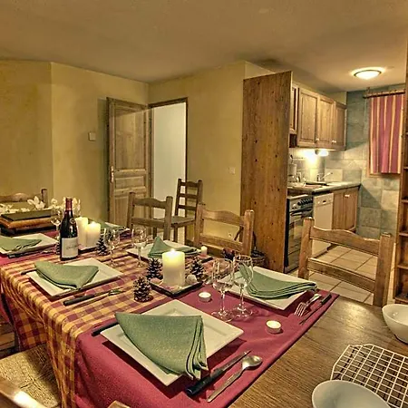 Hotel Stylish With A Balcony La Plagne